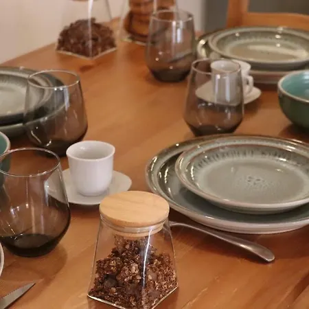 Center Balcony Patio 2 דירה *