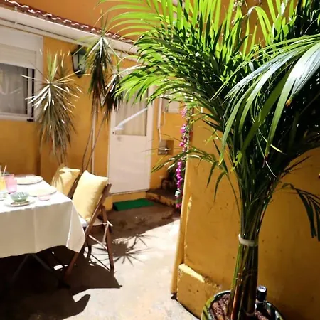 Center Balcony Patio 2 * リスボン