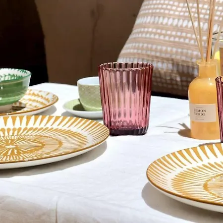 Center Balcony Patio 2 アパート リスボン